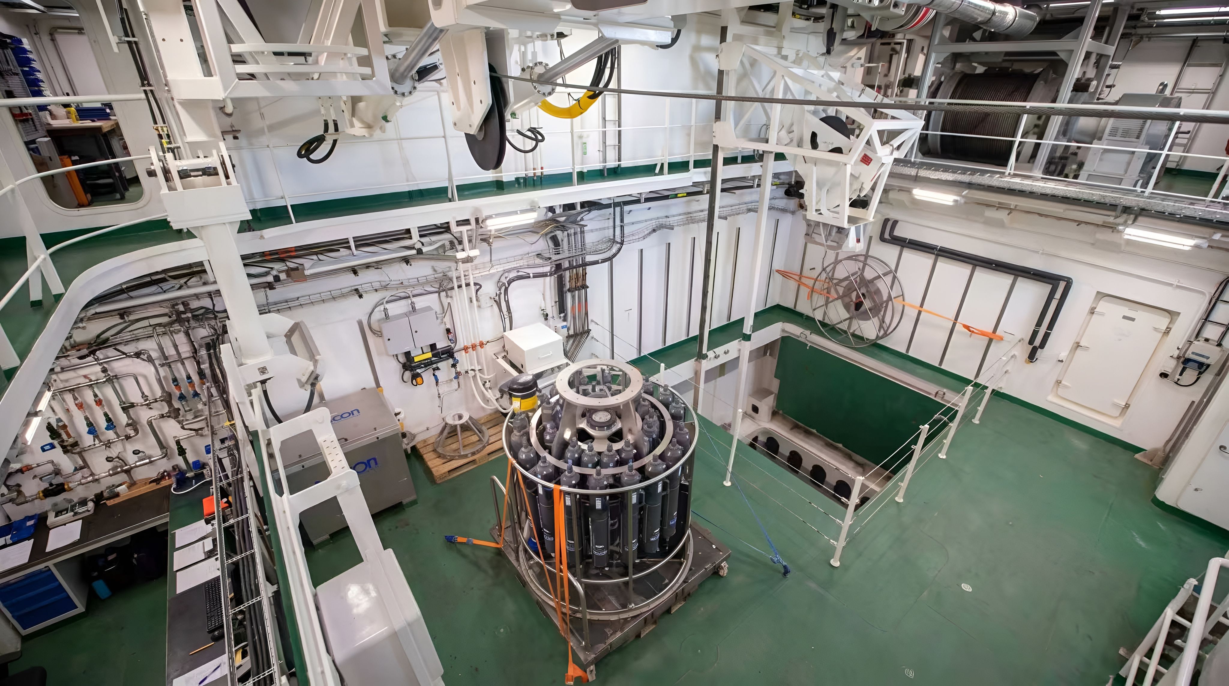 Moonpool and handling system deployment area
